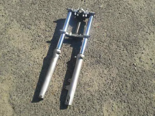 Fourche suzuki 400 bandit 1993 - Équipements Moto - Verberie (60410)