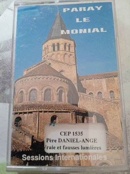 Cassette audio " paray le monial" - CD, DVD & Vinyles - Saint-Satur (18300)