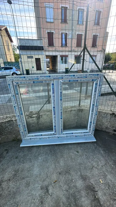 Fenêtre PVC blanc 2 vantaux Haut 1050/ Larg. 1240 - Bricolage