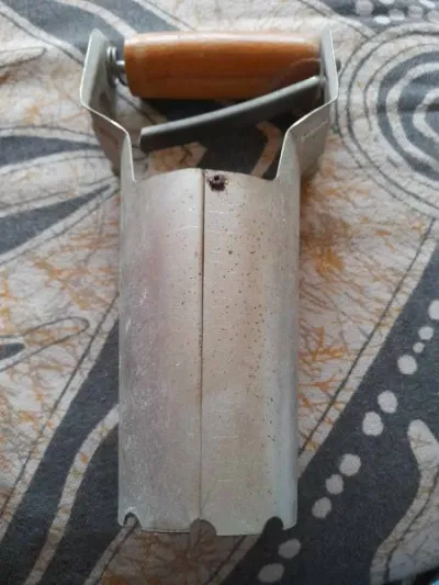 Ancien plantoir à bulbes - Collection - Saint-Satur (18300)