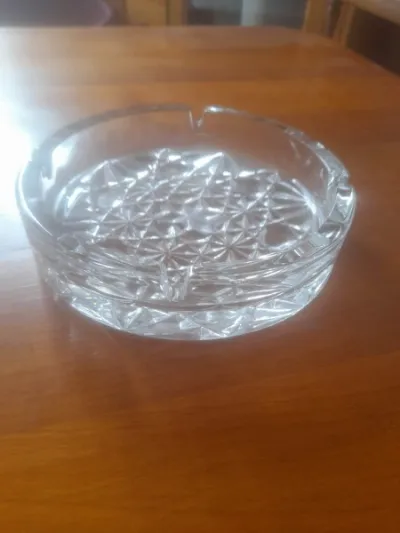 Cendrier en verre - photo 2