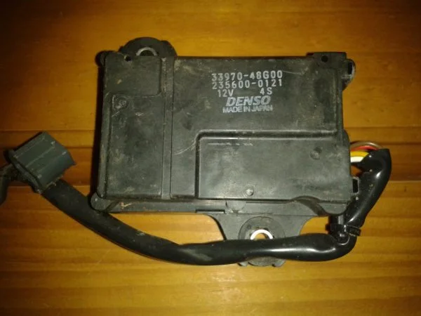 Boitier valves suzuki gs1000s 2021 - Équipements Moto - La Farlède (83210)