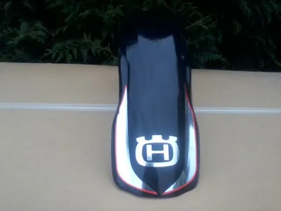 Garde boue avant neuf husqvarna 125 wre 1998 - Équipements Moto - La Crau (83260)