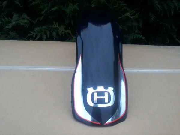 Garde boue avant neuf husqvarna 125 wre 1998 - Équipements Moto - La Crau (83260)