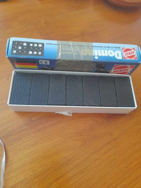 Jeu de domino en plastique - Jeux & Jouets - Saint-Satur (18300)