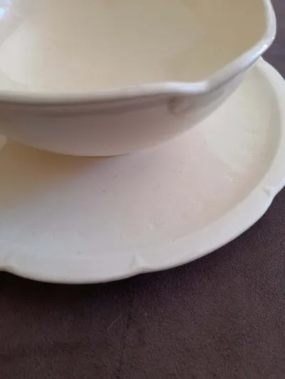 Gien - Ancienne Saucière avec soucoupe en faïence - photo 3
