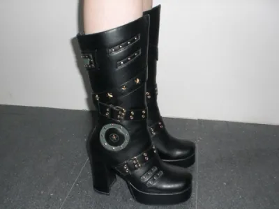 Botte t.37 ou bottine t.36 neuve - Chaussures