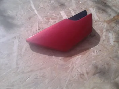 Cache latéral gauche rouge yamaha 750 fzx 1993 - photo 3