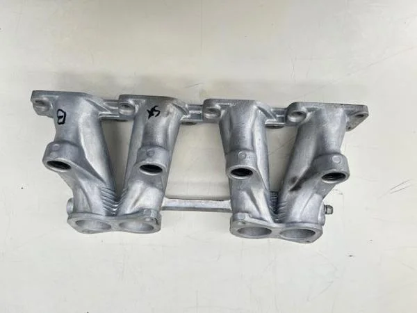 Collecteurs d'admission ferrari 308 qv/mondial qv - Équipements Auto - Nice (06000)