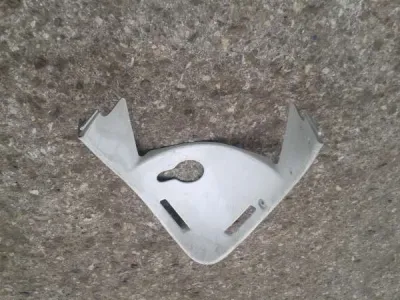 Triangle de carénage suzuki 250 rgv 1990 - Équipements Moto - Dampleux (02600)