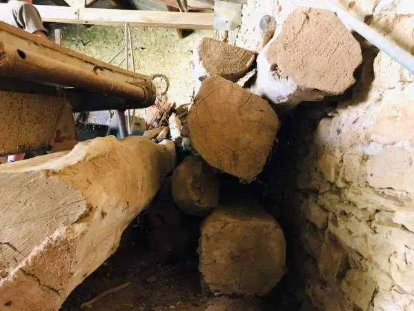 Poutres en bois ancien - Poutres & Matériaux - Bagnols-sur-Cèze (30200)