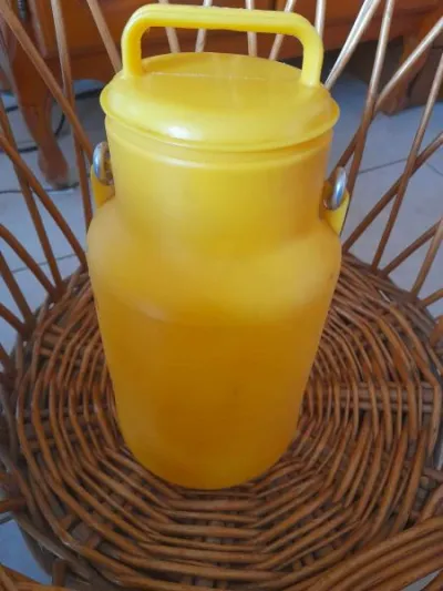 Ancien pot à lait ami en plastique- 2 litres compo - photo 4