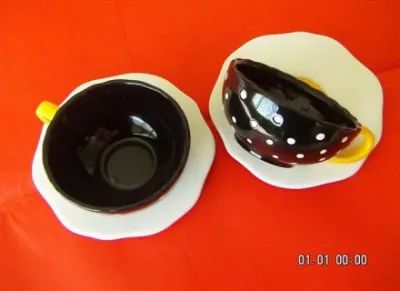 Tasses et soucoupes - Autres Loisirs