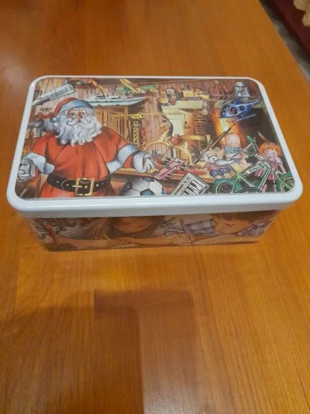 Boite métal publicitaire vide - Collection - Saint-Satur (18300)