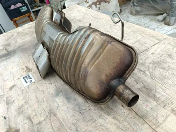Silencieux d'échappement porsche boxster s 986 - Équipements Auto - Nice (06000)