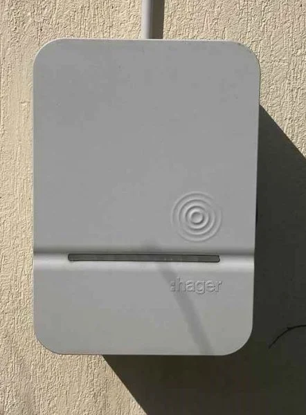 Borne de recharge pour voiture électrique hager xe - Bricolage - Montpellier (34000)