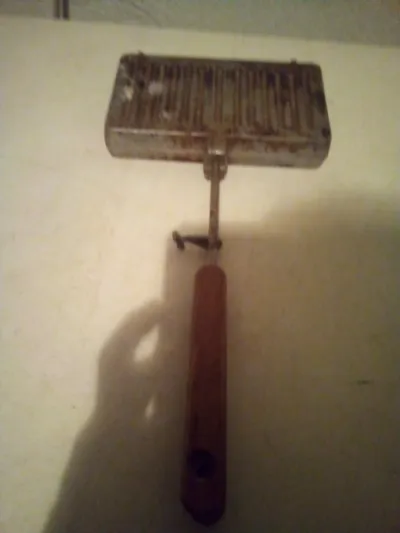 Ancien gauffrier à main - photo 2