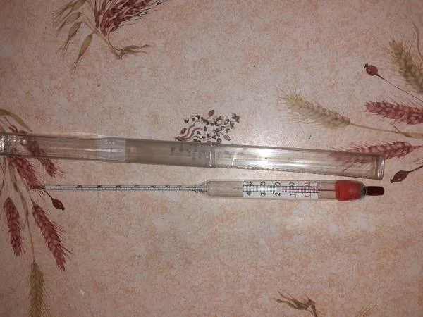 Thermomètre à alcool - Collection - Saint-Satur (18300)