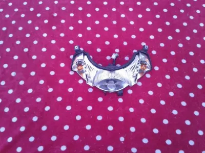 Feux arriére scooter suzuki 125 sixteen 2014 - Équipements Moto - Compiègne (60200)