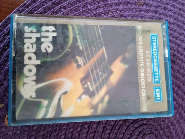 Cassettes audio "the shadows" - CD, DVD & Vinyles - Saint-Satur (18300)