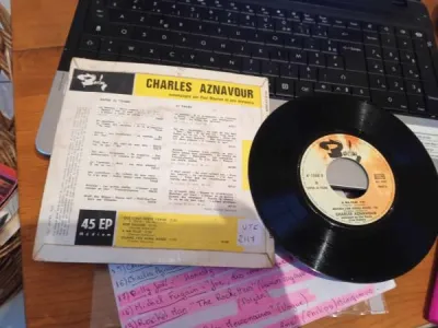 45t " charles aznavour " - photo 2