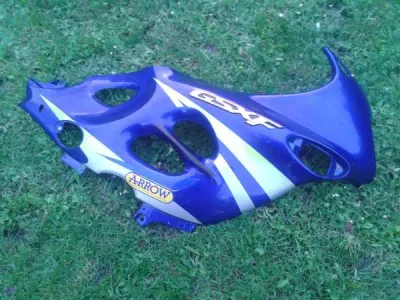 Flanc carénage droit suzuki 750 gsxf 1998 - photo 2