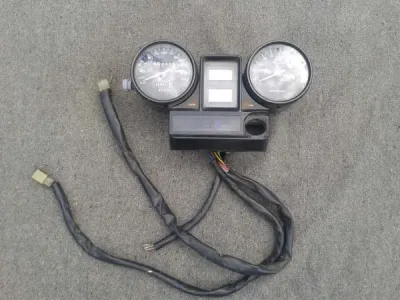 Tableau de bord honda vfs 750 s 1986 - Équipements Moto - Compiègne (60200)