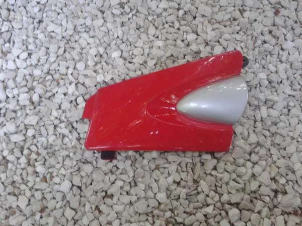 Flanc droit suzuki 400 bandit 1994 - Équipements Moto - Le Mans (72000)