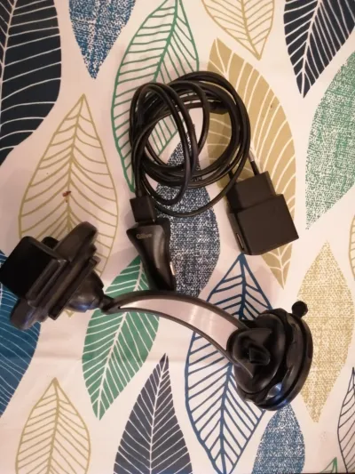 Chargeur téléphone micro USB et ventouse - Accessoires - Strasbourg (67200)