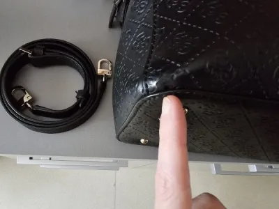 Sac a main guess original excellent etat - photo 4