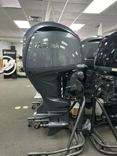 Moteur hors-bord Yamaha F200XD 2025 - photo 2