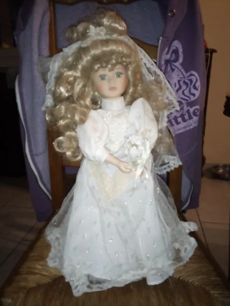 Poupée de porcelaine n°3 - Collection - Saint-Satur (18300)