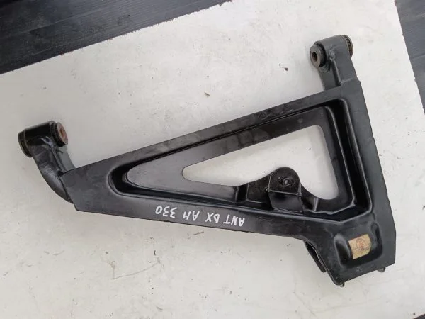 Bras suspension inférieurs avant maserati qtp s3 - Équipements Auto - Nice (06000)