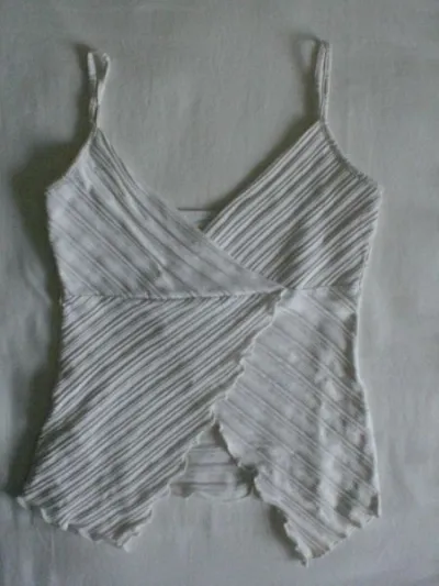 Haut divers t.36 ou t.38 neuf - photo 3