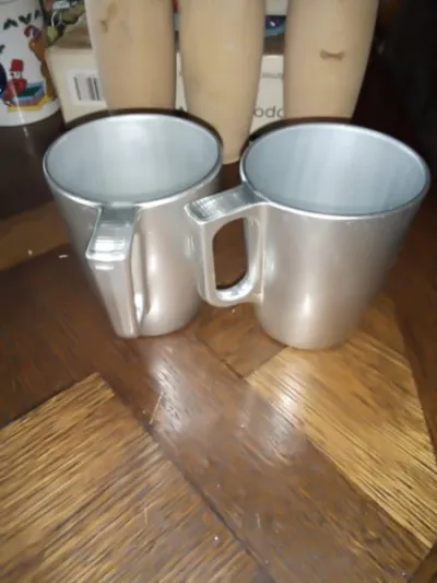 Lot 2 mugs "arc" - Collection - Saint-Satur (18300)