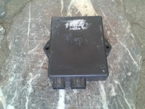 Boitier cdi yamaha r6 2002 - Équipements Moto - Nancy (54000)