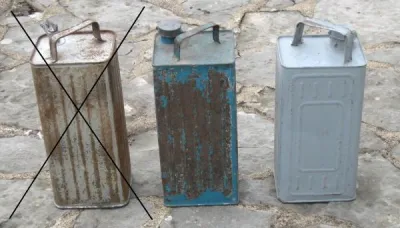 2 bidons d'essence anciens - photo 2