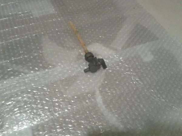 Robinet d éssence honda 125 crm 1994 - Équipements Moto - Compiègne (60200)