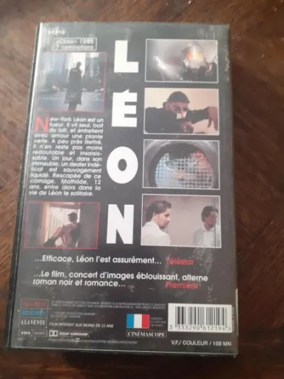 Cassette vhs " léon" - photo 2