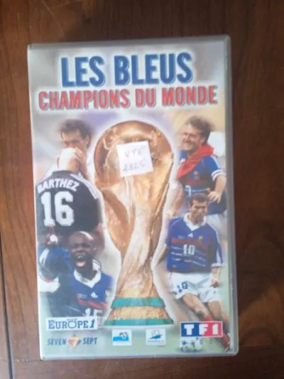 Vhs " les bleus champions du monde " - CD, DVD & Vinyles - Saint-Satur (18300)