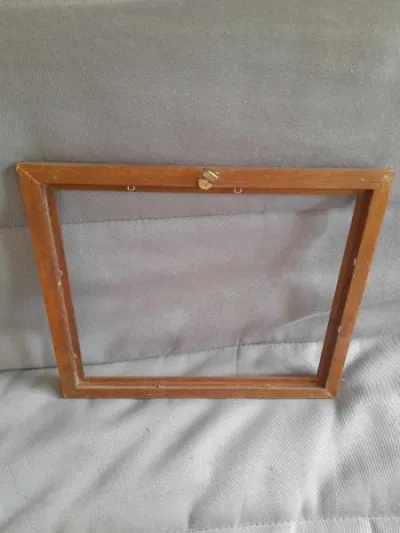 Ancien cadre en bois moulé 24 x 20 cm - Décoration - Saint-Satur (18300)