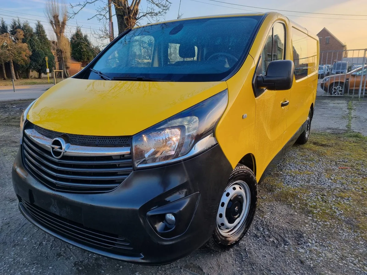 Opel Vivaro Maxi Double cabine 1.6cdti Biturbo 145 - Voitures - Pont-de-Loup (6250)