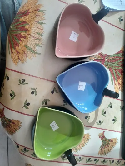 3 Coupelles en céramique forme coeur - Arts de la Table