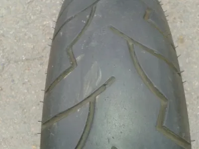 Pneu arriére michelin 130/70/18 - Équipements Moto - Verberie (60410)