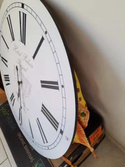 Grande horloge murale ronde - hotel palais royal - photo 4