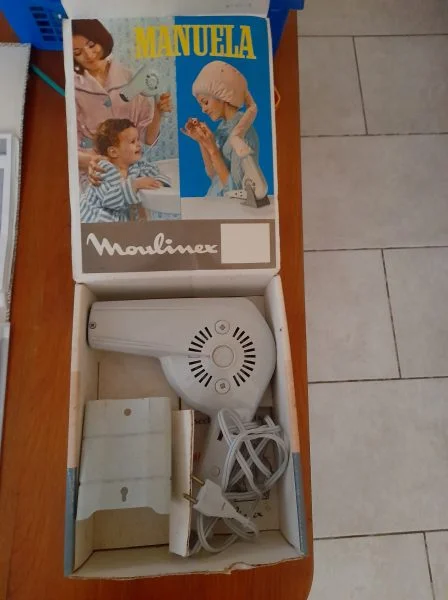 Ancien sèche cheveux moulinex manela n°5 - Beauté & Bien-être - Saint-Satur (18300)