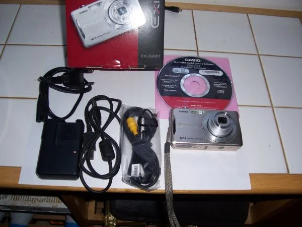 Appareil photo casio ex-z 280 neuf - Image & Son - Soullans (85300)