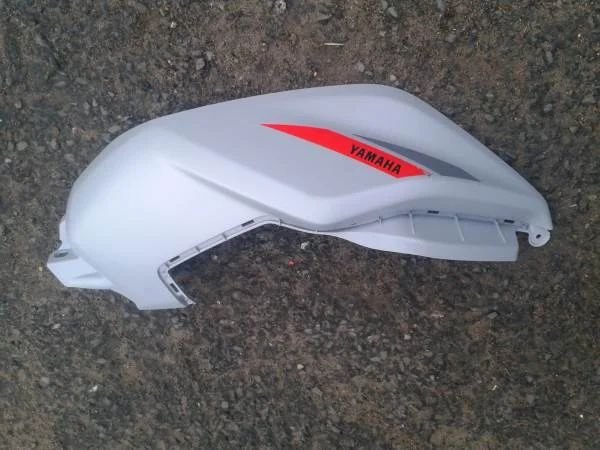 Cache réservoir droit yamaha 700 mt07 2020 - Équipements Moto - Verberie (60410)