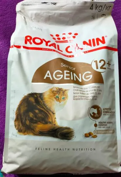 Croquettes chat royal canin ageing 12+ - Chiens - Le Mans (72000)