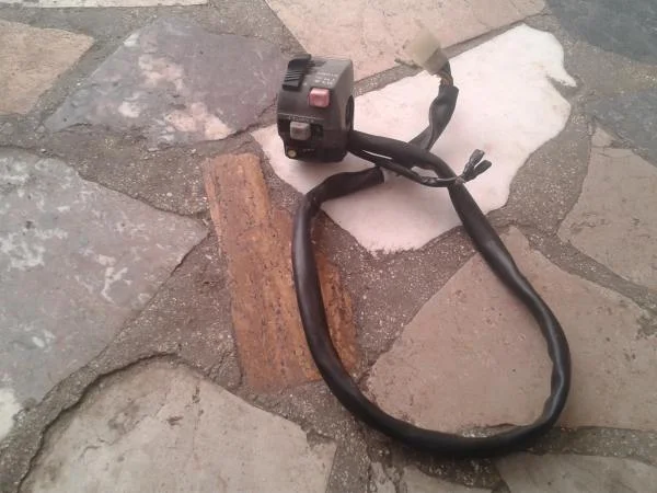 Comodo gauche honda 125 mtx 1987 - Équipements Moto - Nancy (54000)